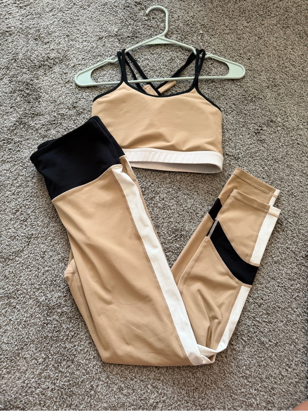 Neutral Tan & Black Women's Active Leggings and Sports Bra Set